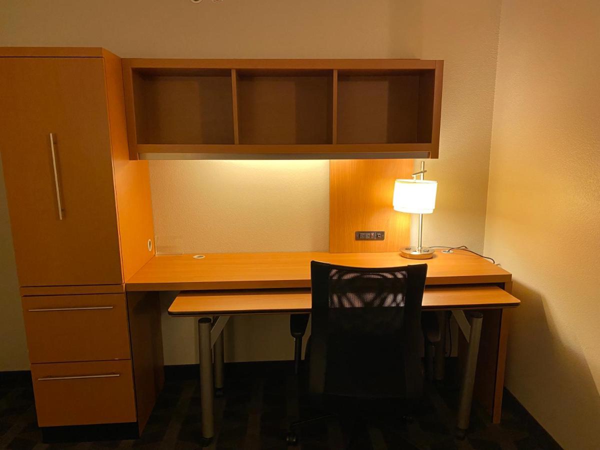 Mainstay Suites Middleburg Heights Cleveland Airport Экстерьер фото